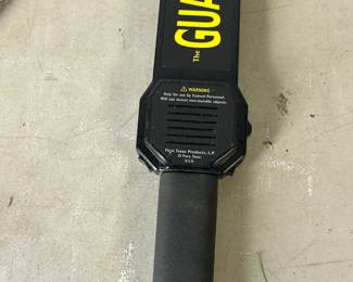 Metal detecting wand