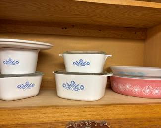 Corning ware: Blue Corn Flower, Pink Daisy