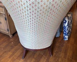 Beige Wingback chair 30.5”w 24”d 44”t
$125.00                           Needs cleaning in great condition.