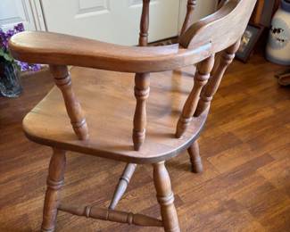 Wood Captains Chair 24.5”w 17”d 29”t
$ 45.00