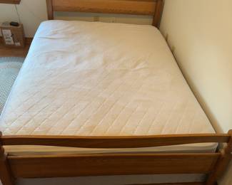 Queen Size Bed  $