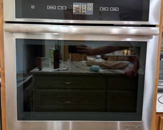 Jenn Air 30” electric wall oven $300.00