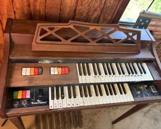 Kimball "The Entertainer" organ 39"w 21"d 36"t                       $ 200.00