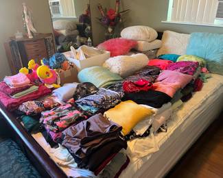 Ladies Clothing XL