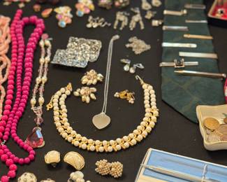 oodles of clip earrings