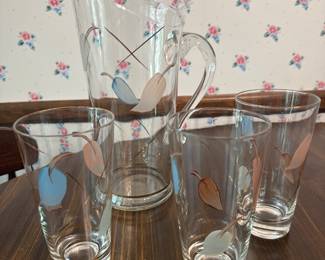 Lemonade pitcher