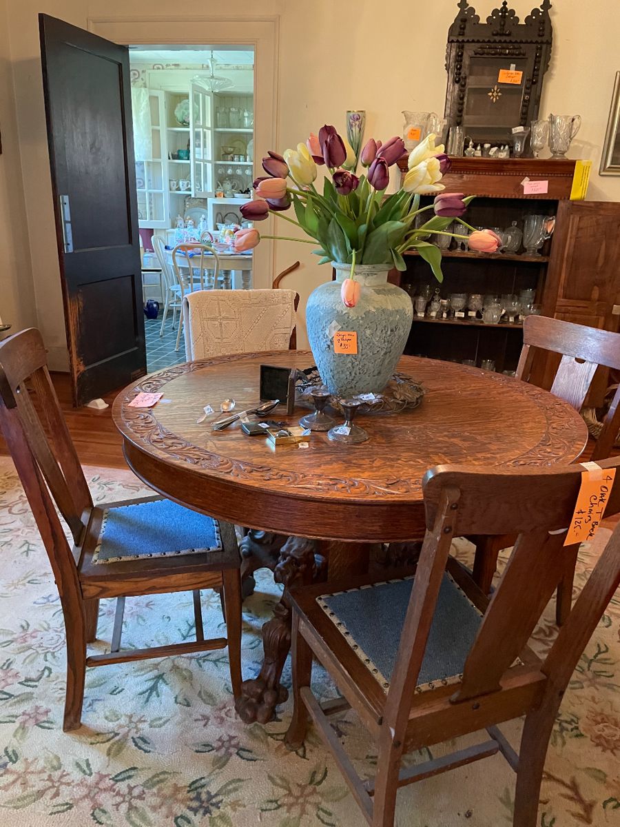 TIGER OAK TABLE