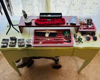 Vintage watches and bracelet sets