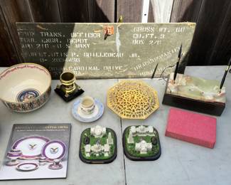 ASSORTED WASHINGTON PROPS