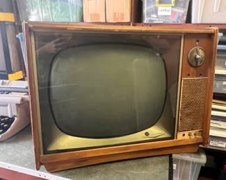 VINTAGE TV
