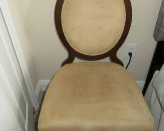 Oval Cream Padded Dining Accent Chair