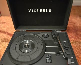 New Victrola turntable with bluetooth