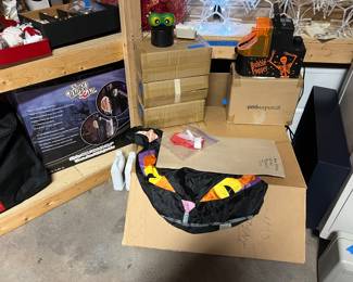 Halloween, inflatable cat