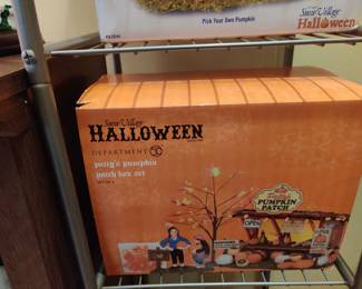 Patty's pumpkin patch Dept 56 - hard to find box set