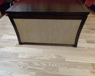 Toy box or blanket chest