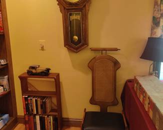 Regulator clock, valet and books