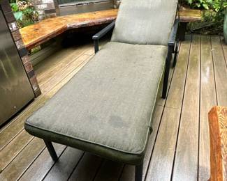 Patio lounge chair 