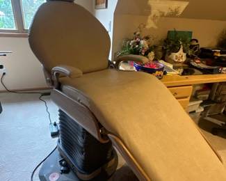 Dental chair