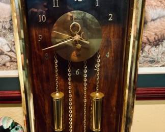 Vintage 20 1/2" Commodore Quartz Wall / Mantle Clock 