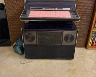 Vintage Rock-Ola 454 Jukebox!