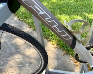Fuji Sunfire 1.0 Road Bike.