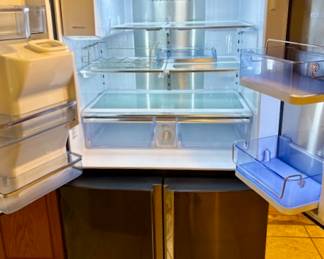 Samsung Stainless Refrigerator/Freezer.  35" x 34" x 71" Top Condition.