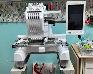 Baby Lock Endurance II embroidery machine, all thread, stand and attachments included