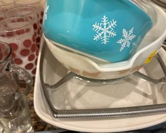 Pyrex blue snowflake pattern