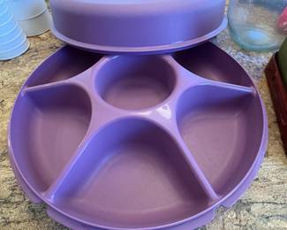 Tupperware veggie and dip divided tray server