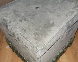 Storage ottoman