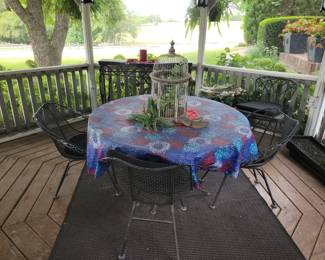 Table & chairs