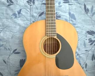 Yamaha Guitar