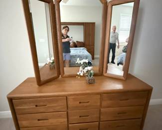 dresser with mirror