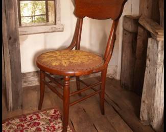 ON SALE FOR $50! Early 20th Century American Arts and Crafts Oak Bentwood Floral Motif Upholstered/Nailhead Seat Side Chair!