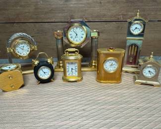 Vintage Mini Clock Collection – Assorted Decorative Clocks