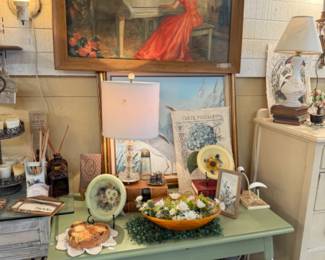 vintage art, lots of decor