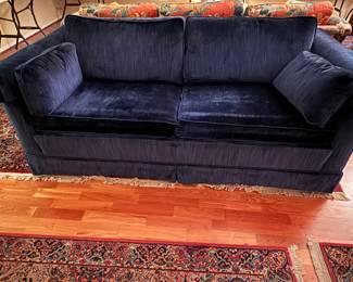 Lovely sofa turns into sofa bed as well