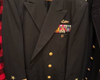 U.S. Navy officers mess dress jacket (captain)