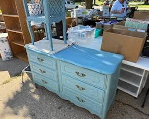 6 Drawer Dresser and Night Stand