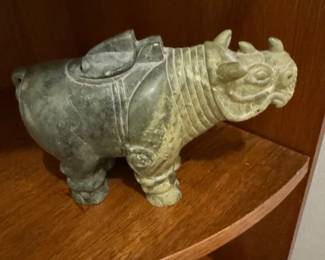 stonerhinosculpture