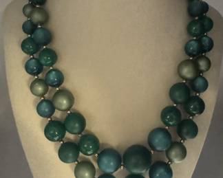 Green vintage necklace