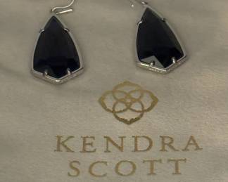 NEW Kendra Scott earrings