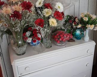 Dresser, silk flowers
