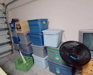 EMPTY BINS PLUS CAT TRAVEL CARRIER