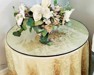 29" SIDE TABLE WITH HEAVY GLASS