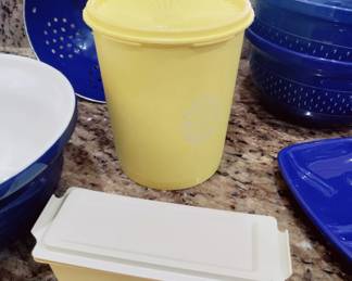 VINTAGE TUPPERWARE