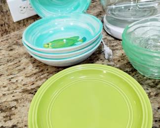 COLLECTIBLE DISHES, OCEAN WAVE