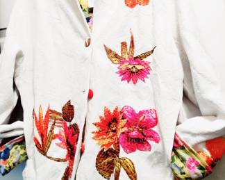 GORGEOUS EMBROIDERED JACKET SIZE 10-12