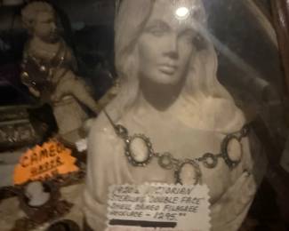 victorianbuststatue