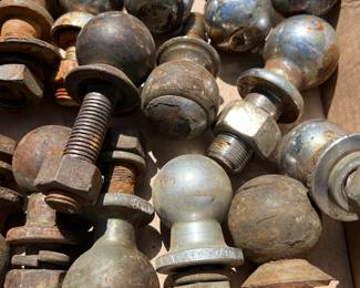 HITCH BALLS